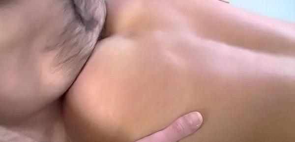  Stieftocher wird hart im Bad gefickt - Amateure Privat